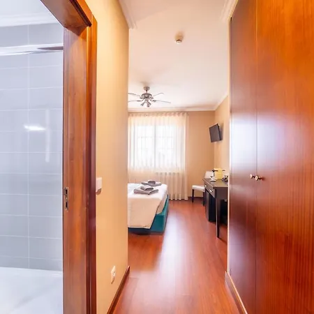 Boa Vida Alojamentos Hotel *